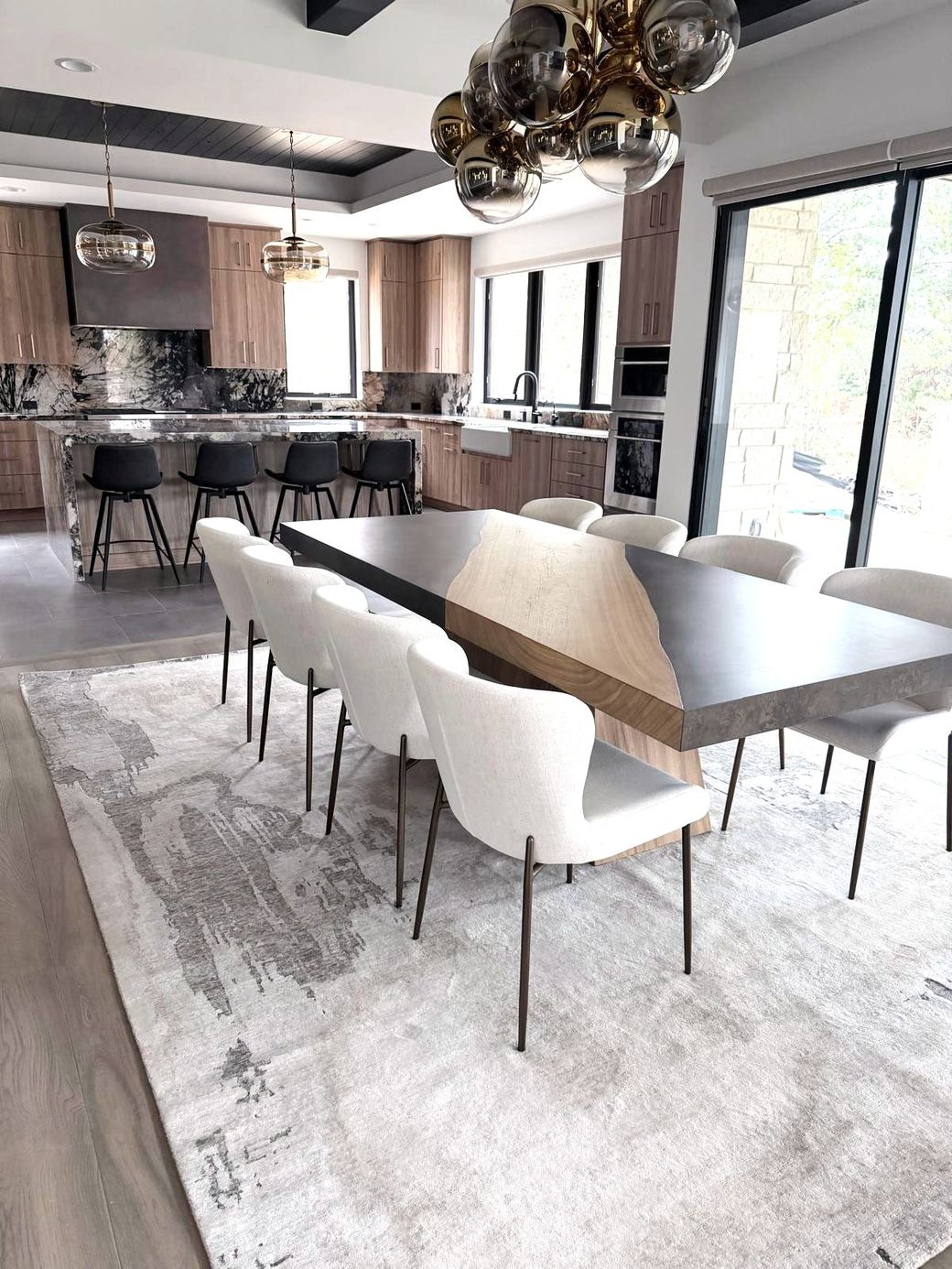 Finished kitchen and dining